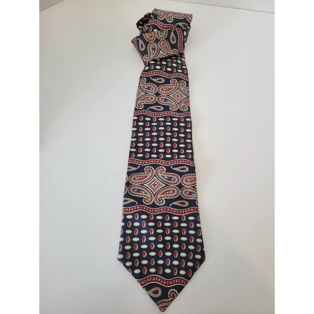 Wembley Men's Tie Navy Blue Red Paisley 100%‎ Silk Classic Pattern
